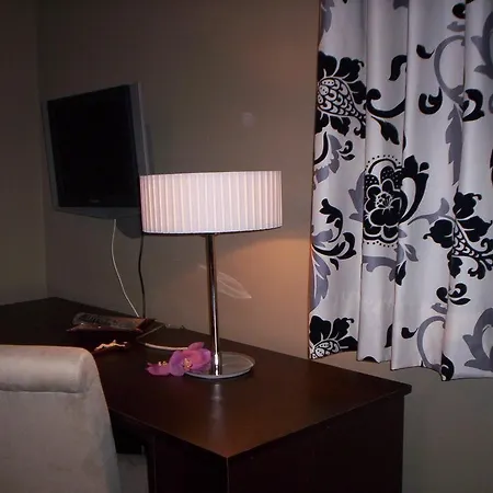 Bed & Breakfast Suite&b